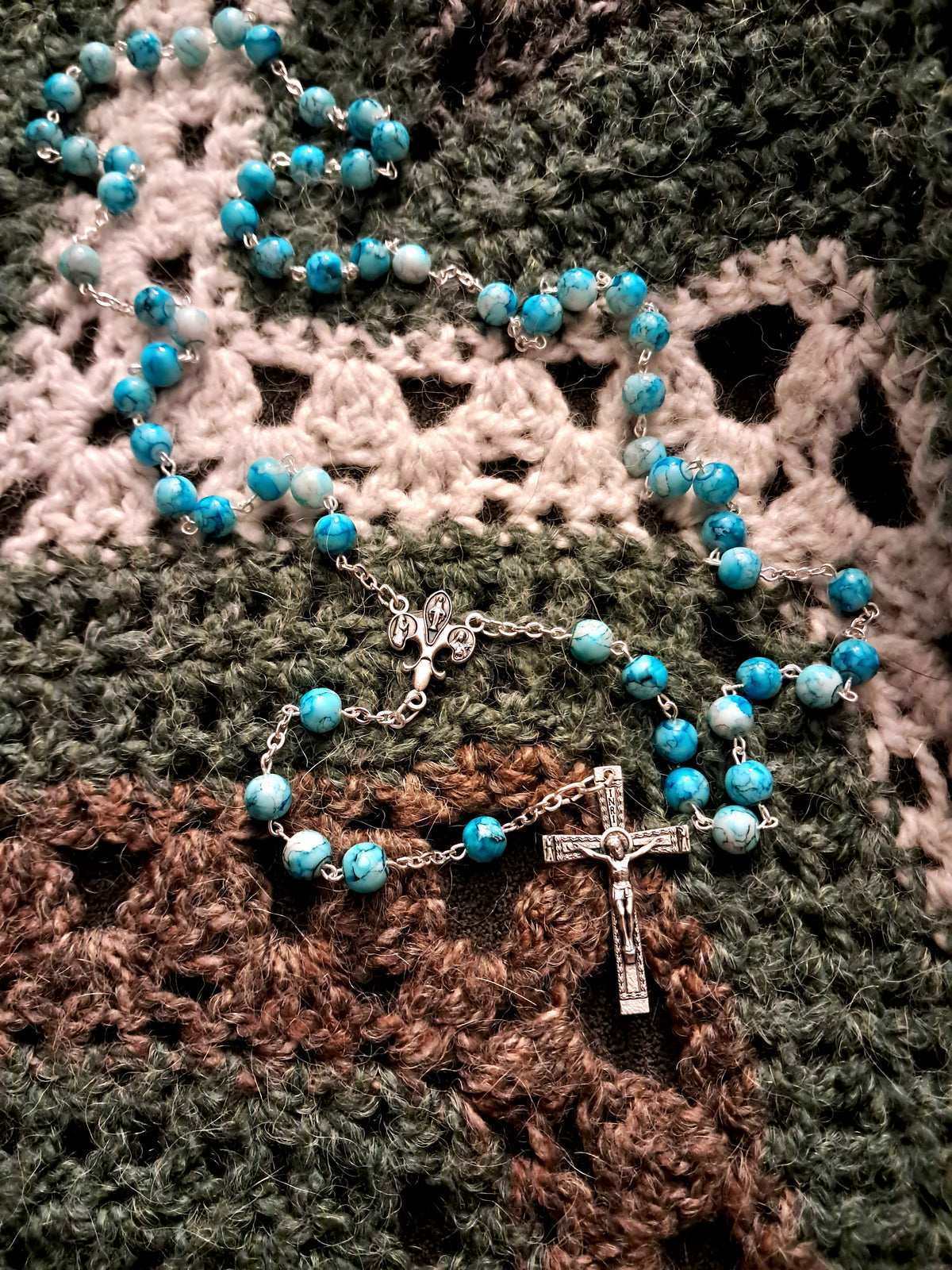 Fleur de Lis "FIAT" Rosary with Miraculous Medal, St. Bernadette and St. Thérèse of Lisieux